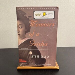 Memoirs of a Geisha Book